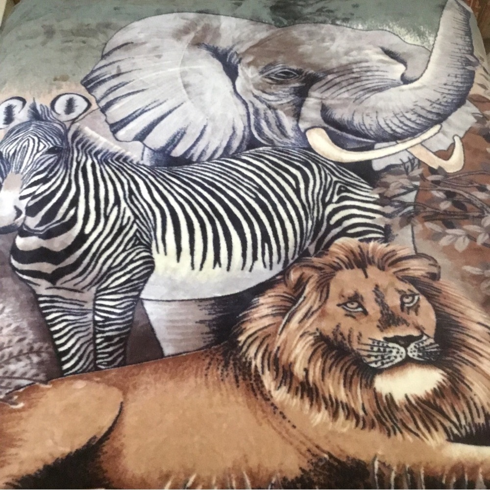 San Marcos Mexico Blanket Lion Elephant Zebra FLAW Reversible 81 x 90” Green VTG